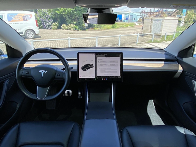 Tesla Model 3 Long Range Dual Motor - автомобили, коли, обяви за нови и употребявани 4