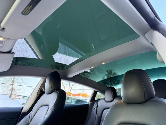 Tesla Model 3 3 LONG RANGE | AWD | ONE OWNER - автомобили, коли, обяви за нови и употребявани 7