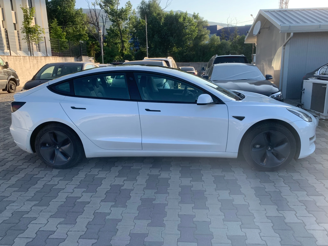 Tesla Model 3 - автомобили, коли, обяви за нови и употребявани 3