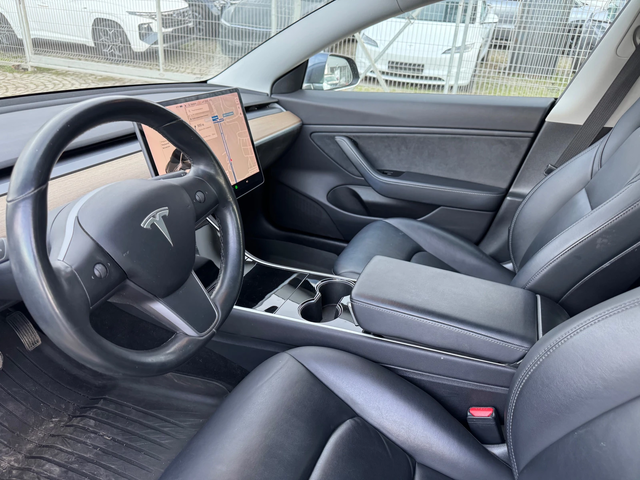 Tesla Model 3 Long Range/4x4 - автомобили, коли, обяви за нови и употребявани 9