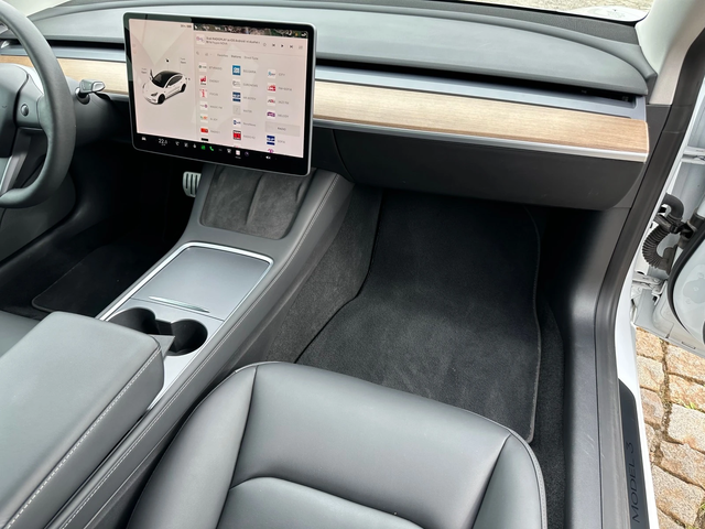 Tesla Model 3 5км, Rear-wheel drive, long range или Performance - автомобили, коли, обяви за нови и употребявани 10