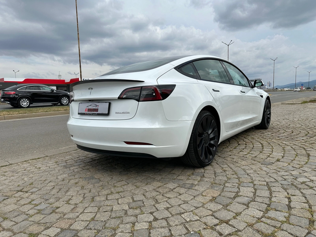 Tesla Model 3 5км, Rear-wheel drive, long range или Performance - автомобили, коли, обяви за нови и употребявани 5
