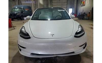 tesla-model-3 - 4