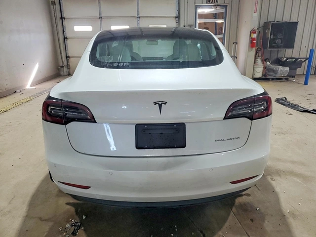 Tesla Model 3 DUAL MOTOR LONG RANGE AWD ТЕРМОПОМПА* - автомобили, коли, обяви за нови и употребявани 5