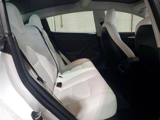 Tesla Model 3 DUAL MOTOR LONG RANGE AWD ТЕРМОПОМПА* - автомобили, коли, обяви за нови и употребявани 9
