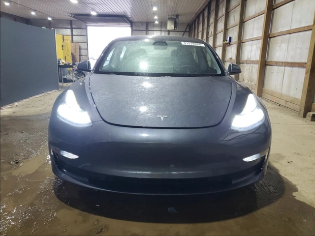Tesla Model 3 Performance AWD - автомобили, коли, обяви за нови и употребявани 4