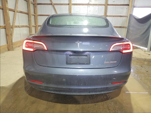 Tesla Model 3 Performance AWD - автомобили, коли, обяви за нови и употребявани 5