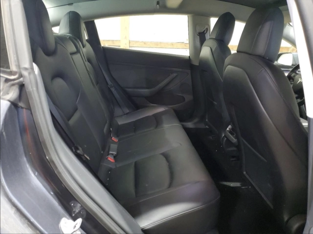 Tesla Model 3 Performance AWD - автомобили, коли, обяви за нови и употребявани 9