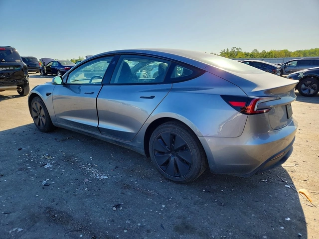 Tesla Model 3 - автомобили, коли, обяви за нови и употребявани 3