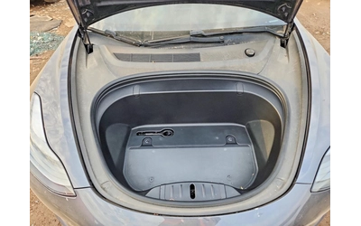 Tesla Model 3 RWD - автомобили, коли, обяви за нови и употребявани 10