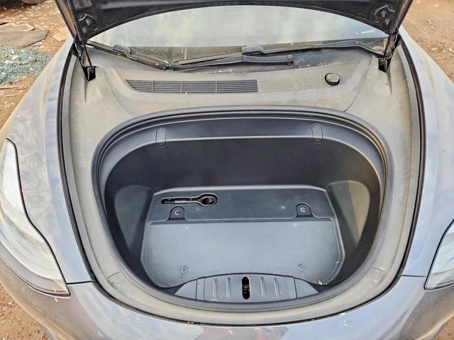 Tesla Model 3 RWD - автомобили, коли, обяви за нови и употребявани 10