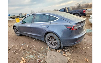 Tesla Model 3 RWD - автомобили, коли, обяви за нови и употребявани 1