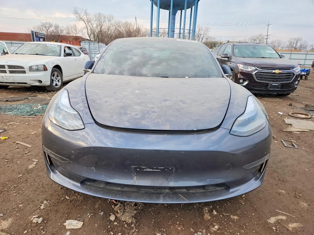 Tesla Model 3 RWD - автомобили, коли, обяви за нови и употребявани 4