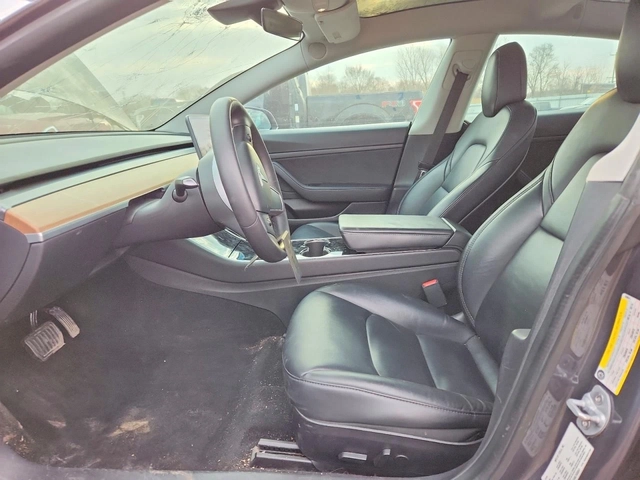 Tesla Model 3 RWD - автомобили, коли, обяви за нови и употребявани 6