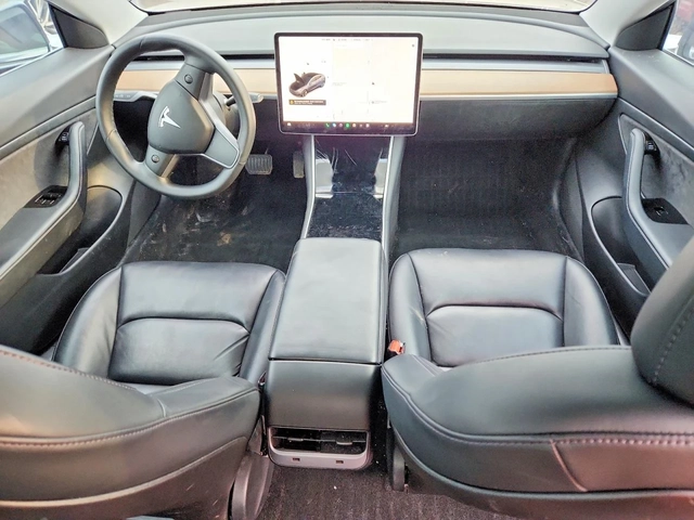 Tesla Model 3 RWD - автомобили, коли, обяви за нови и употребявани 7