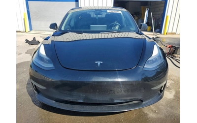 tesla-model-3 - 4
