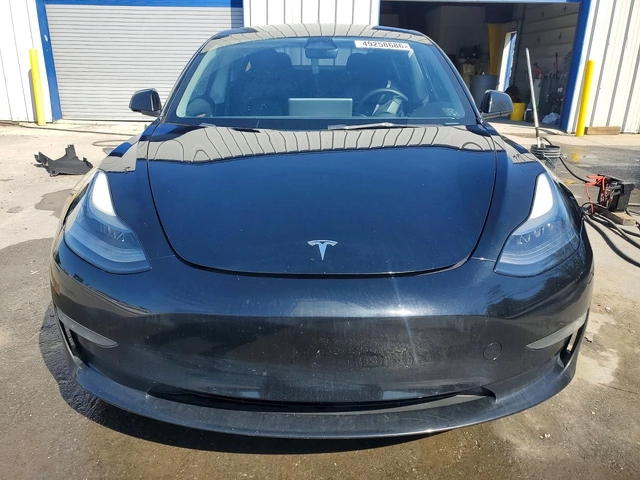 Tesla Model 3 DUAL MOTOR LONG RANGE AWD ТЕРМОПОМПА* - автомобили, коли, обяви за нови и употребявани 4