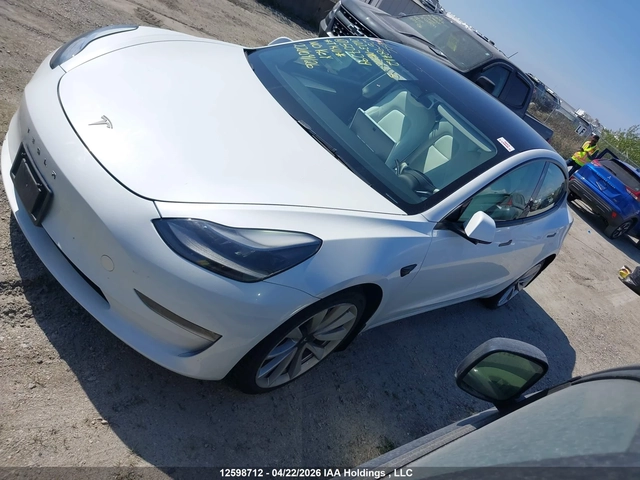 Tesla Model 3 3 - автомобили, коли, обяви за нови и употребявани 1
