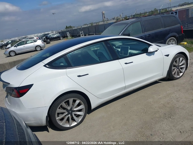 Tesla Model 3 3 - автомобили, коли, обяви за нови и употребявани 3