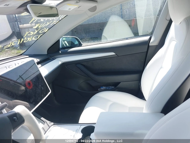Tesla Model 3 3 - автомобили, коли, обяви за нови и употребявани 4