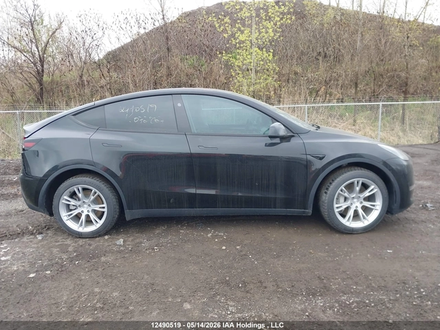 Tesla Model 3 Y - автомобили, коли, обяви за нови и употребявани 12
