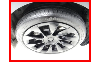 Tesla Model 3 Y LONG RANGE AWD - автомобили, коли, обяви за нови и употребявани 6