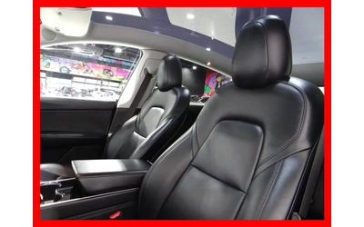 Tesla Model 3 Y LONG RANGE AWD - автомобили, коли, обяви за нови и употребявани 9