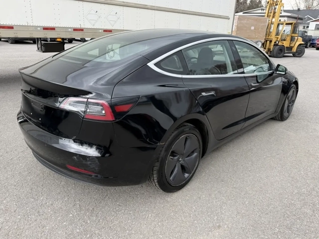 Tesla Model 3 Model 3 - автомобили, коли, обяви за нови и употребявани 3
