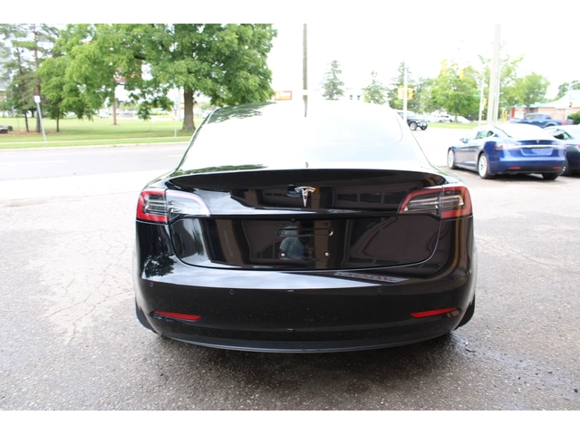 Tesla Model 3 Mid Range - автомобили, коли, обяви за нови и употребявани 3