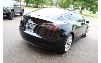 tesla-model-3 - 4
