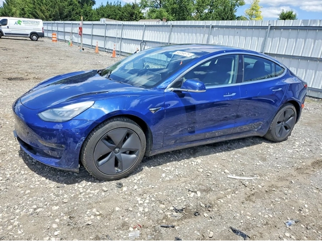 Tesla Model 3 Long Range / AWD - автомобили, коли, обяви за нови и употребявани 0