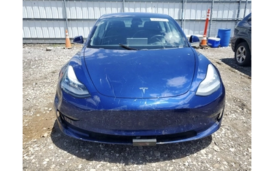 tesla-model-3 - 4