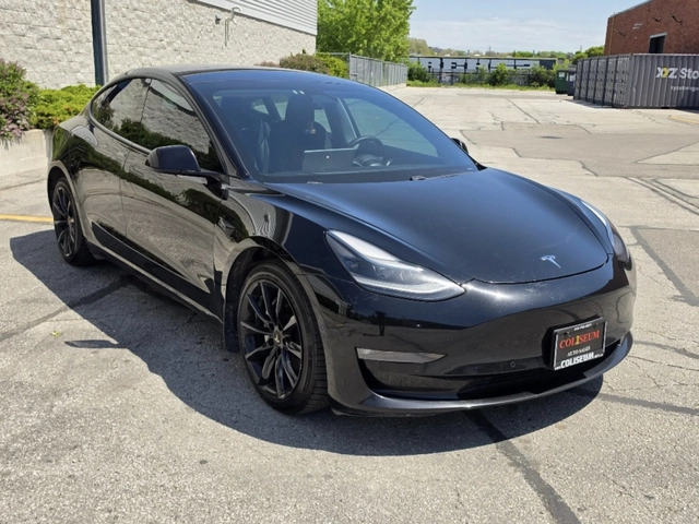 Tesla Model 3 STANDARD RANGE PLUS / AUTOPILOT /CERTIFIED - автомобили, коли, обяви за нови и употребявани 6