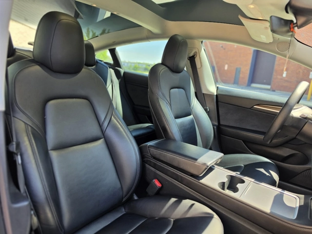 Tesla Model 3 STANDARD RANGE PLUS / AUTOPILOT /CERTIFIED - автомобили, коли, обяви за нови и употребявани 8
