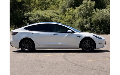 tesla-model-3 - 3