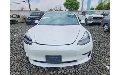 tesla-model-3 - 4