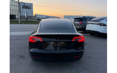 tesla-model-3 - 4
