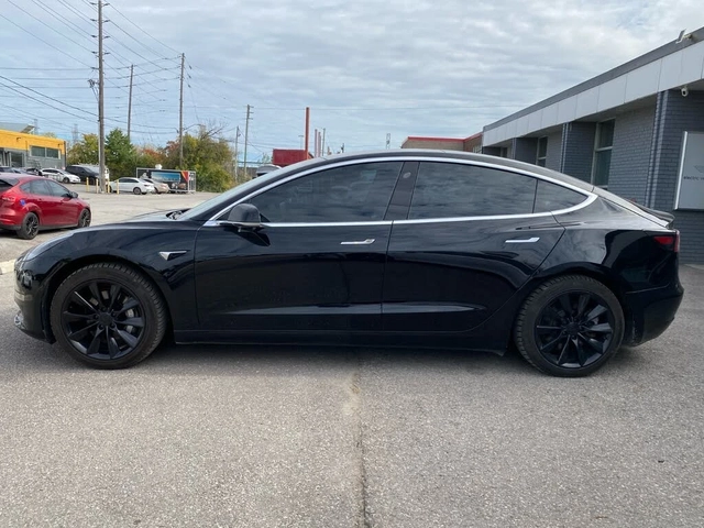 Tesla Model 3 4x4* LONG RANGE* PANO - автомобили, коли, обяви за нови и употребявани 1