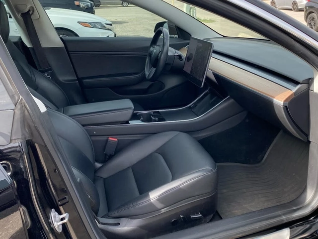 Tesla Model 3 4x4* LONG RANGE* PANO - автомобили, коли, обяви за нови и употребявани 8