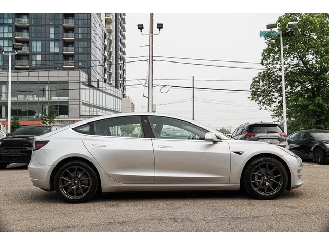 Tesla Model 3 Long Range* 4x4 - автомобили, коли, обяви за нови и употребявани 5