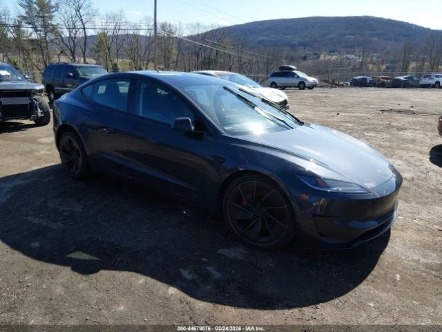 Tesla Model 3 PERFORMANCE* DUAL MOTOR* КОЖА* ПОДГРЕВ* ПАНОРАМА* - автомобили, коли, обяви за нови и употребявани 0