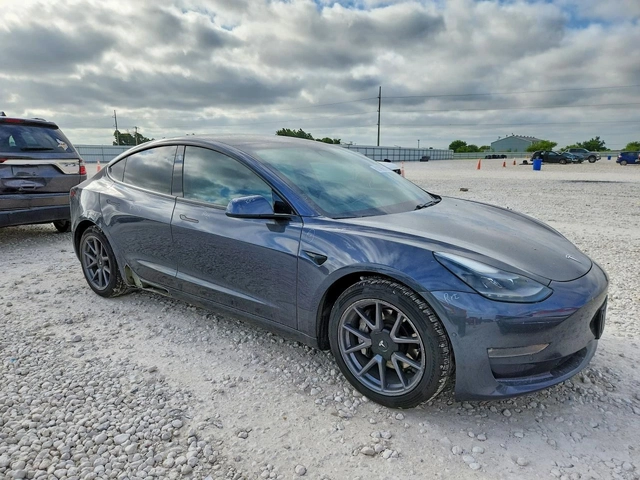 Tesla Model 3 Long Range AWD - автомобили, коли, обяви за нови и употребявани 3