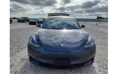tesla-model-3 - 4