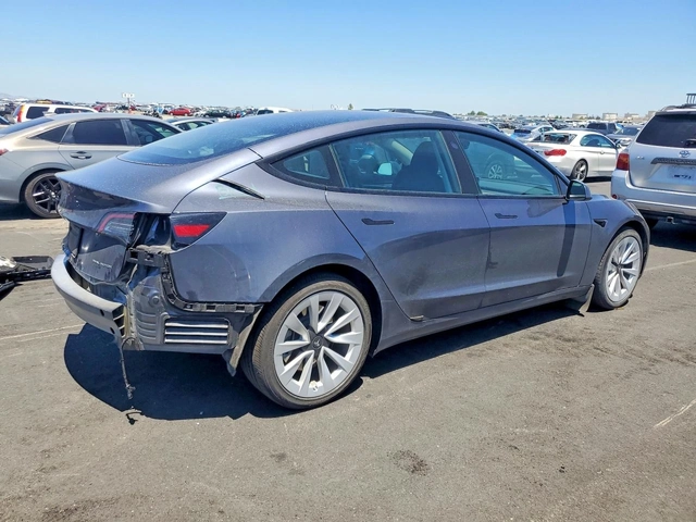 Tesla Model 3 AWD - автомобили, коли, обяви за нови и употребявани 5