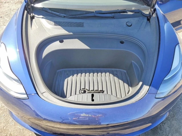 Tesla Model 3 Long Range AWD - автомобили, коли, обяви за нови и употребявани 10