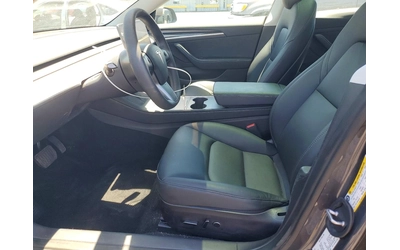 Tesla Model 3 AWD - автомобили, коли, обяви за нови и употребявани 6
