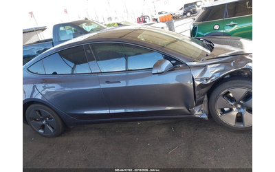 Tesla Model 3 ELECTRIC All Wheel Drive - автомобили, коли, обяви за нови и употребявани 12