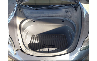 Tesla Model 3 ELECTRIC All Wheel Drive - автомобили, коли, обяви за нови и употребявани 9