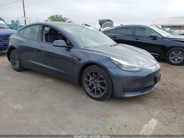 Tesla Model 3 ELECTRIC All Wheel Drive - автомобили, коли, обяви за нови и употребявани 0