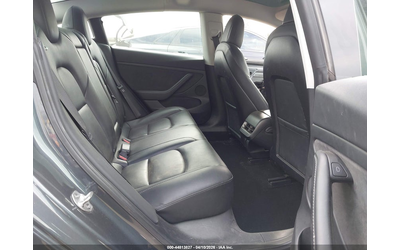 Tesla Model 3 ELECTRIC All Wheel Drive - автомобили, коли, обяви за нови и употребявани 7